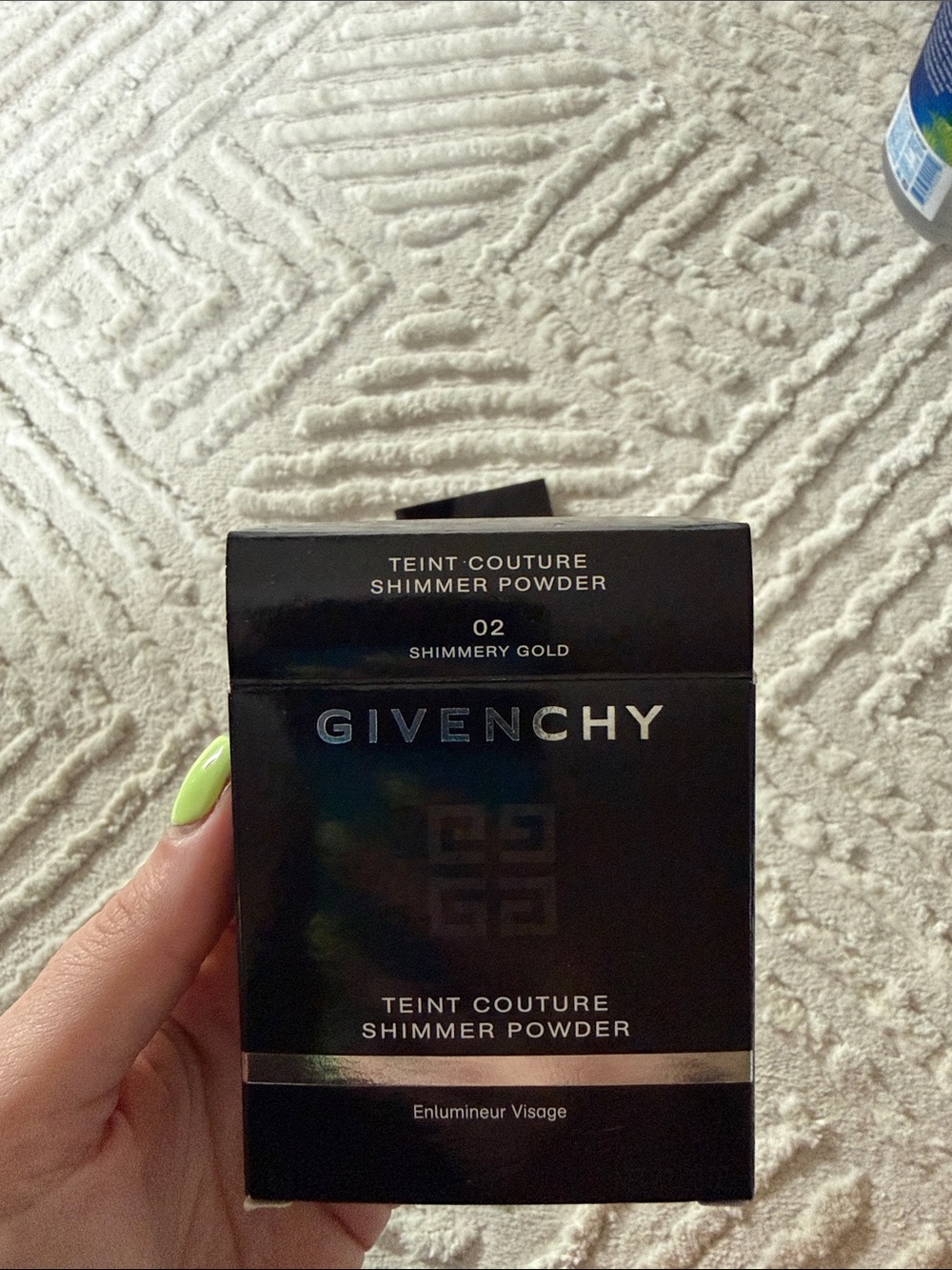 Givenchy Shimmer Powder Highlighter in Champagne Beige Glow - Picture 2 of 2